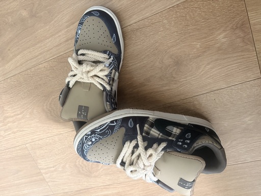 Nike SB x Travis Scott Dunk Low 'Cactus Jack' (2020)