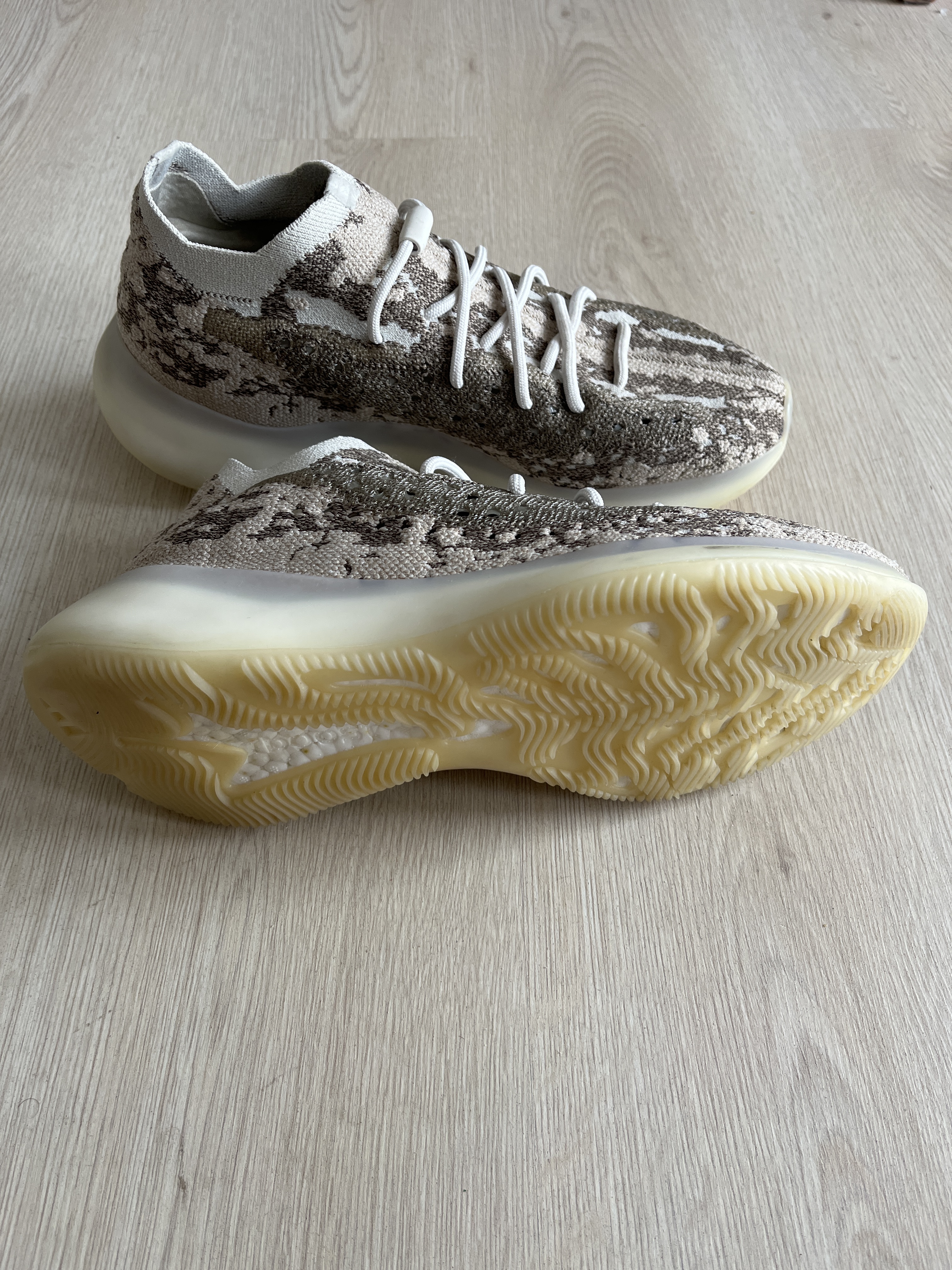 Yeezy Boost 380 'Pyrite' (2021) photo 8
