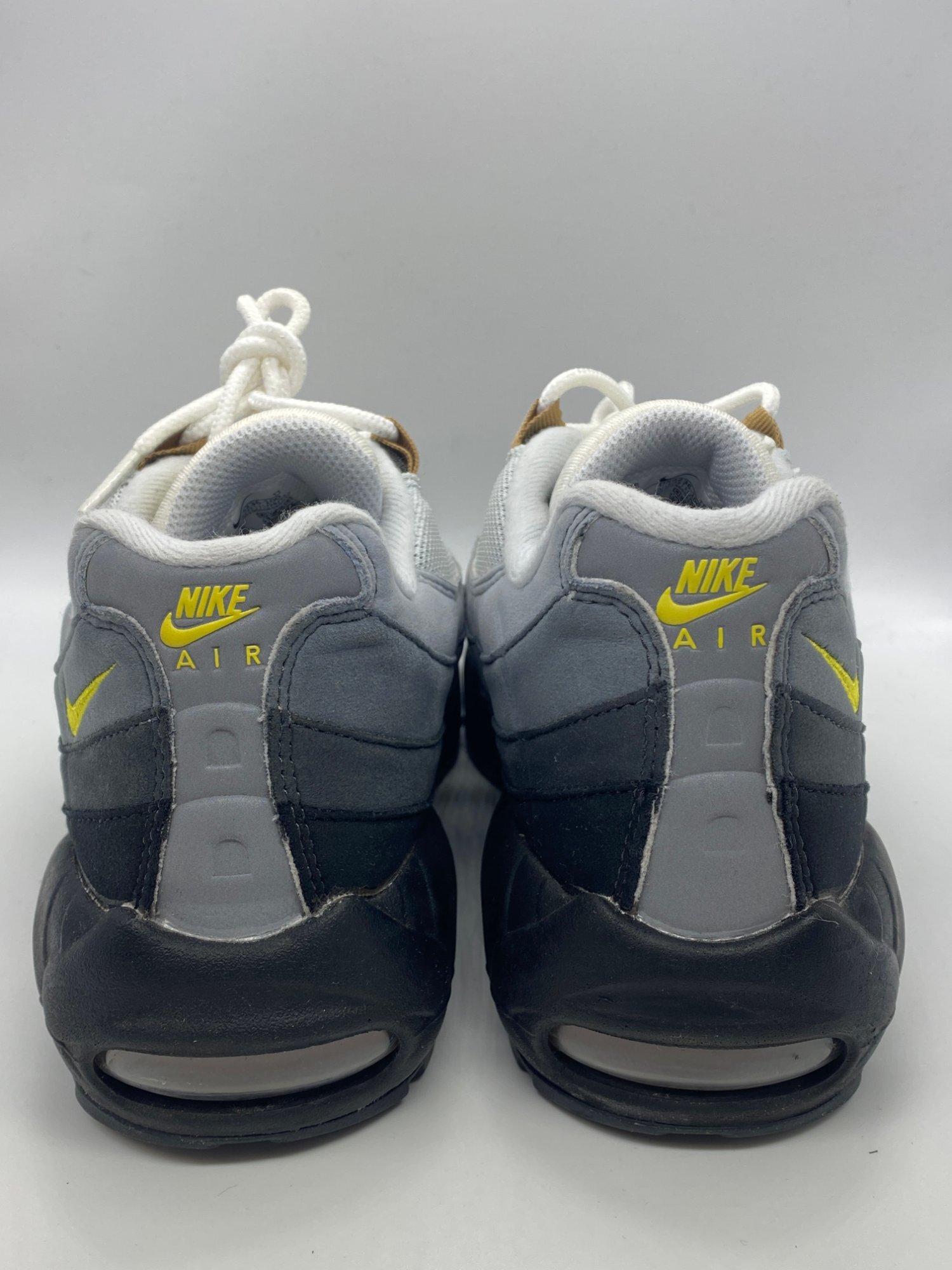 Nike Air Max 95 Icons Yellow Strike (2023) photo 4