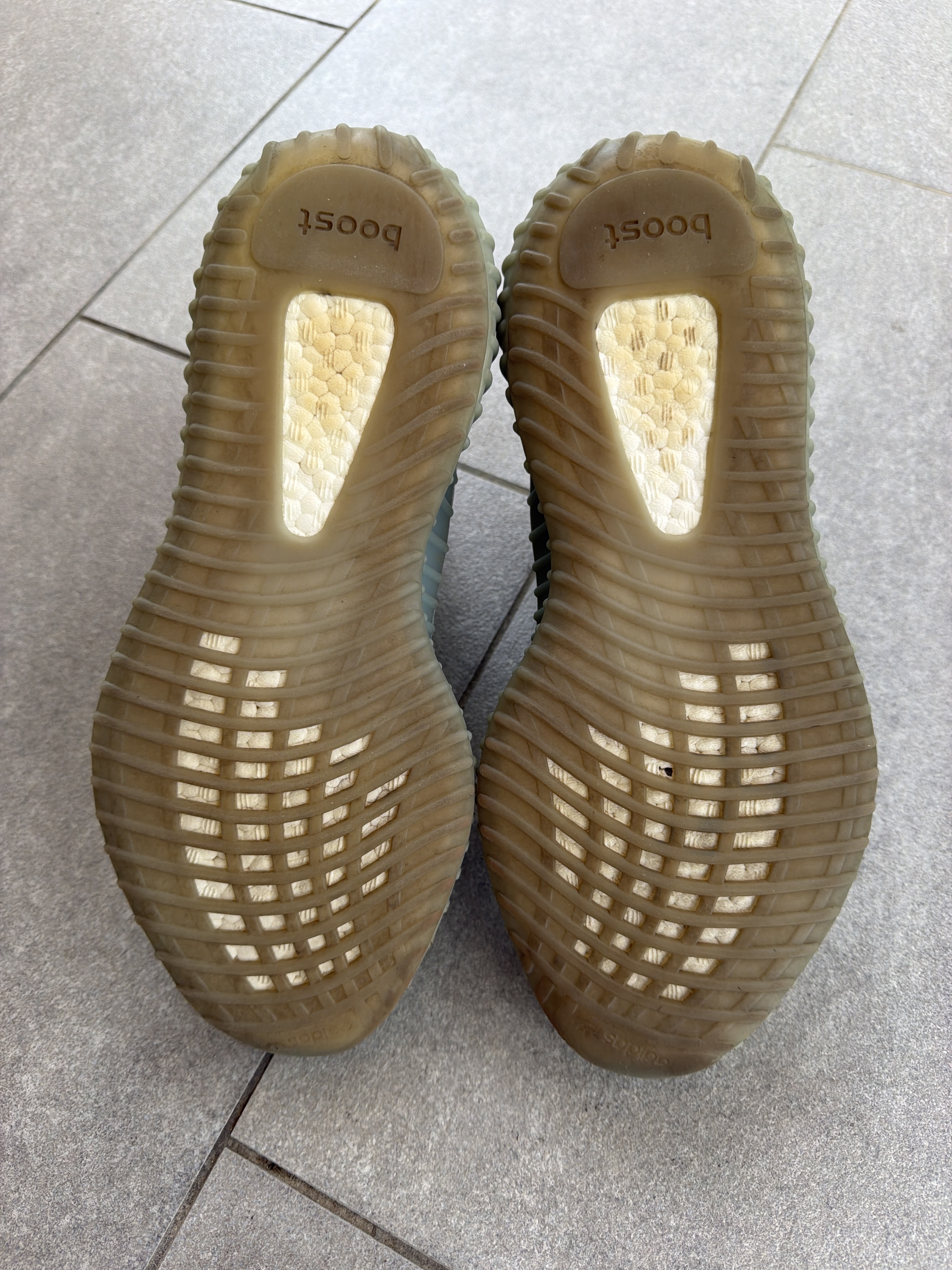 Yeezy Boost 350 V2 'Salt' photo 5