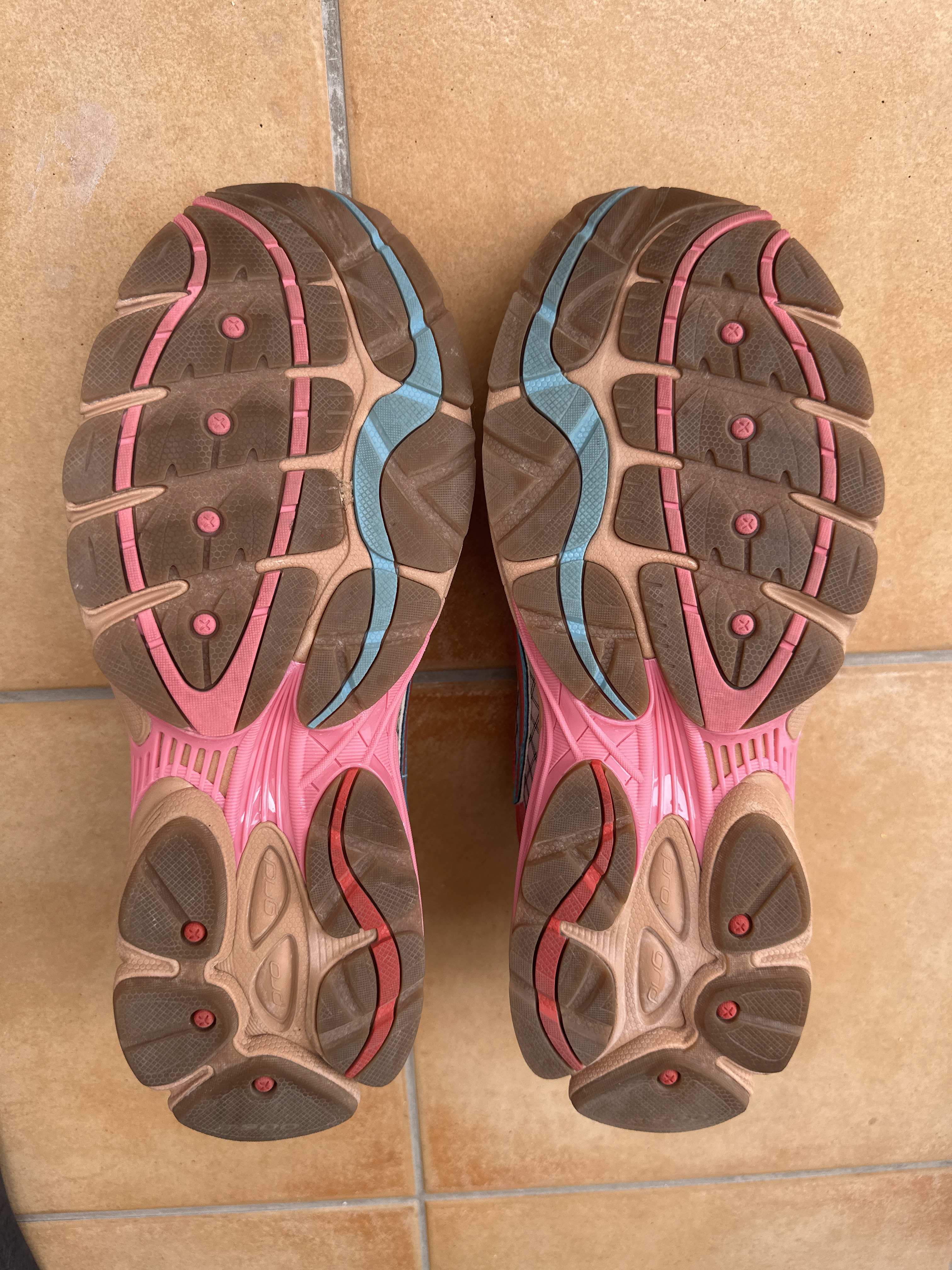 Saucony x Jae Tips ProGrid Omni 9 'To Do List Tan' (2024) photo 5