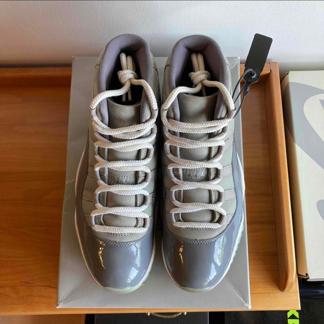 Air Jordan 11 Retro 'Cool Grey' (2021) photo 3