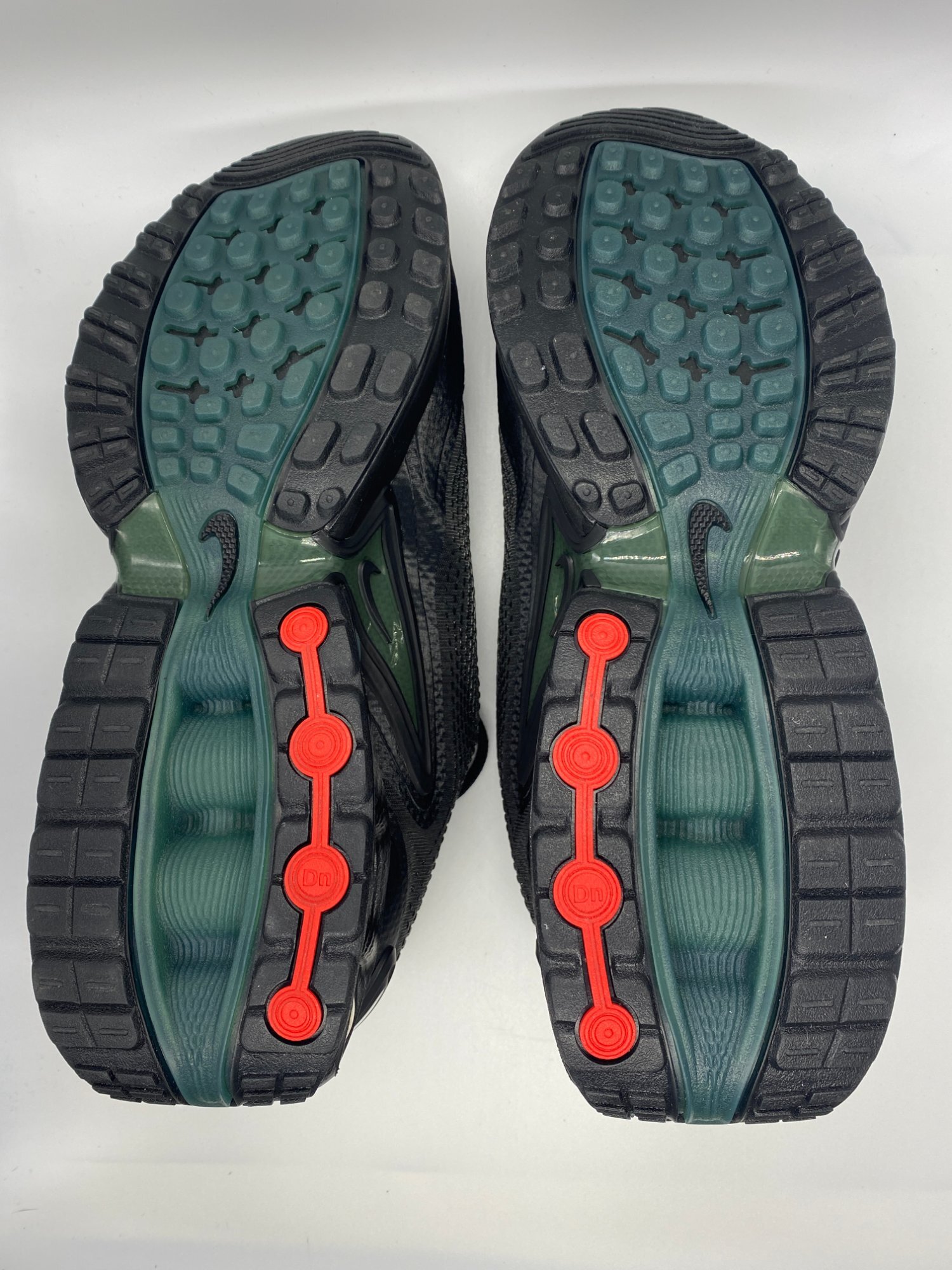 Nike x Supreme Air Max DN 'Black' (2024) photo 5
