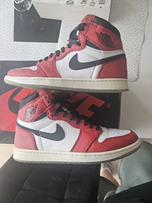 Air Jordan 1 Retro High OG 'Chicago Crystal' (Spider-Man Origin Story) (2018)