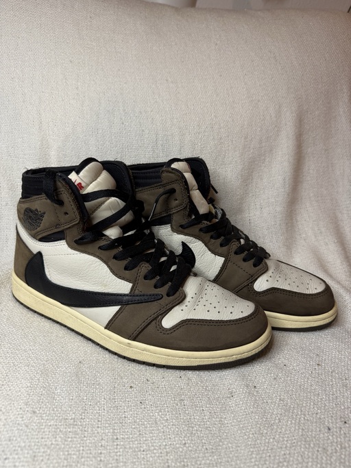 Air Jordan x Travis Scott 1 Retro High 'Mocha' (2019)