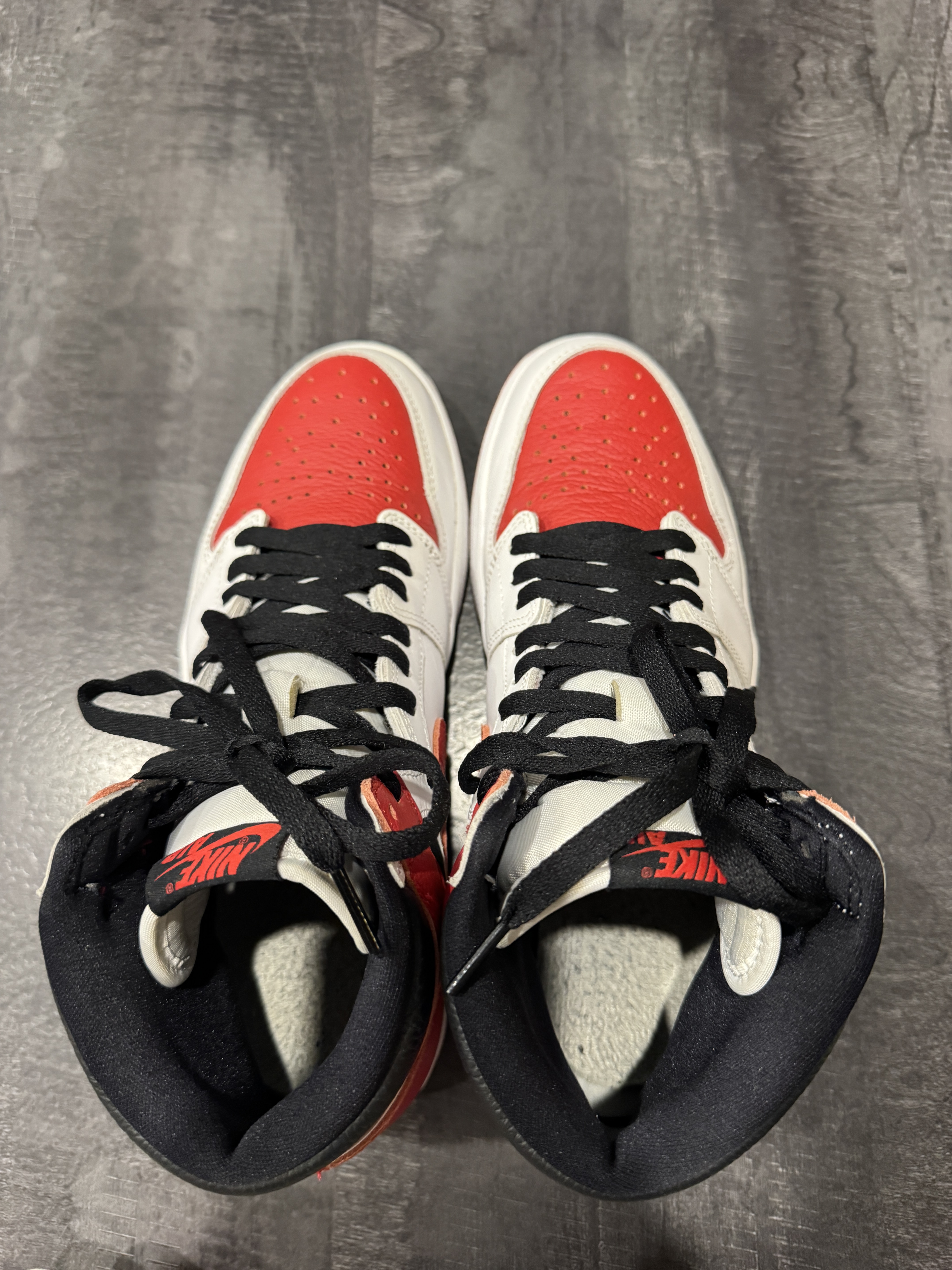 Air Jordan 1 High Heritage 'White Red' (2022) photo 3