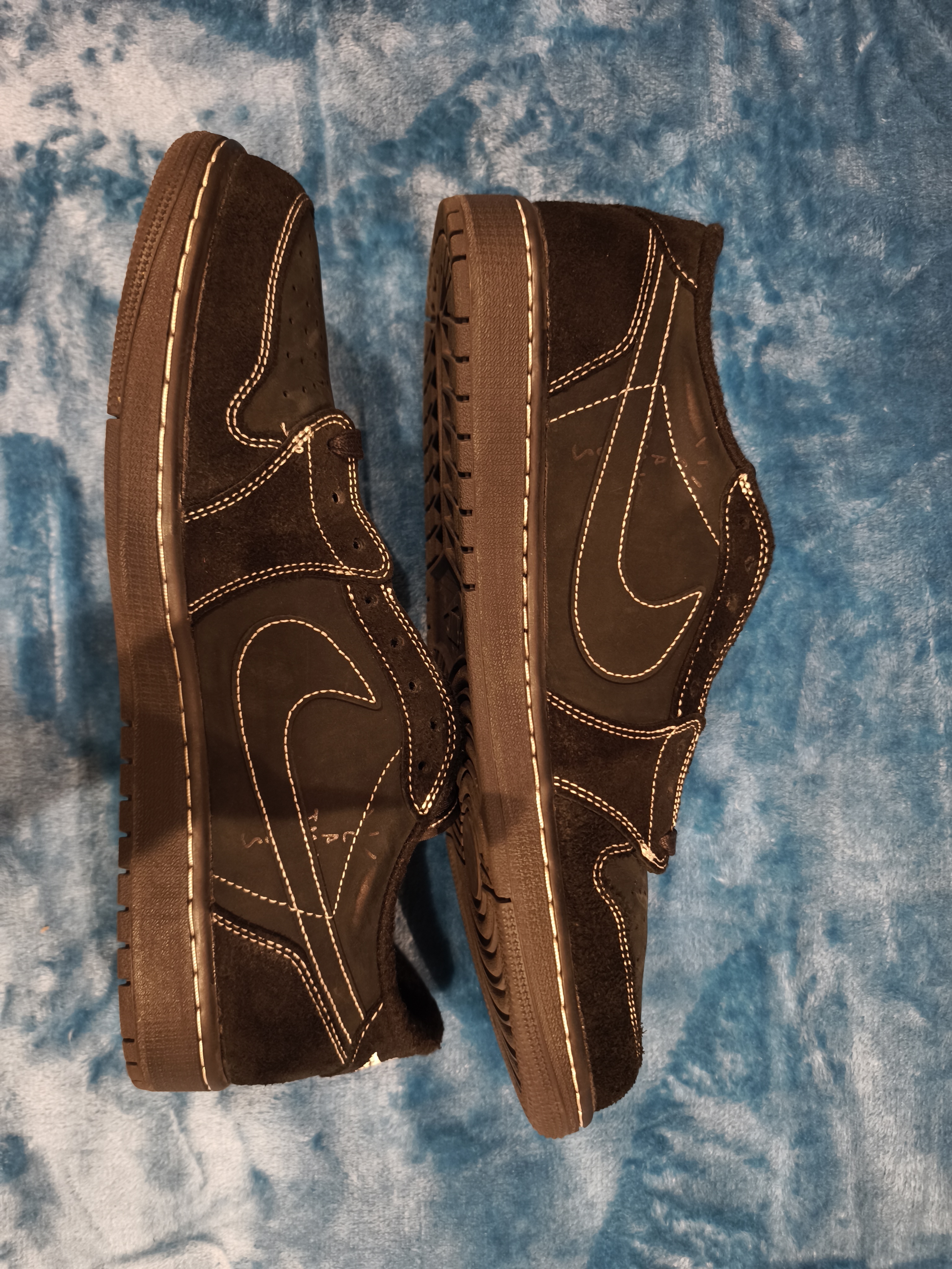Air Jordan x Travis Scott 1 Low OG 'Black Phantom' (2022) photo 2
