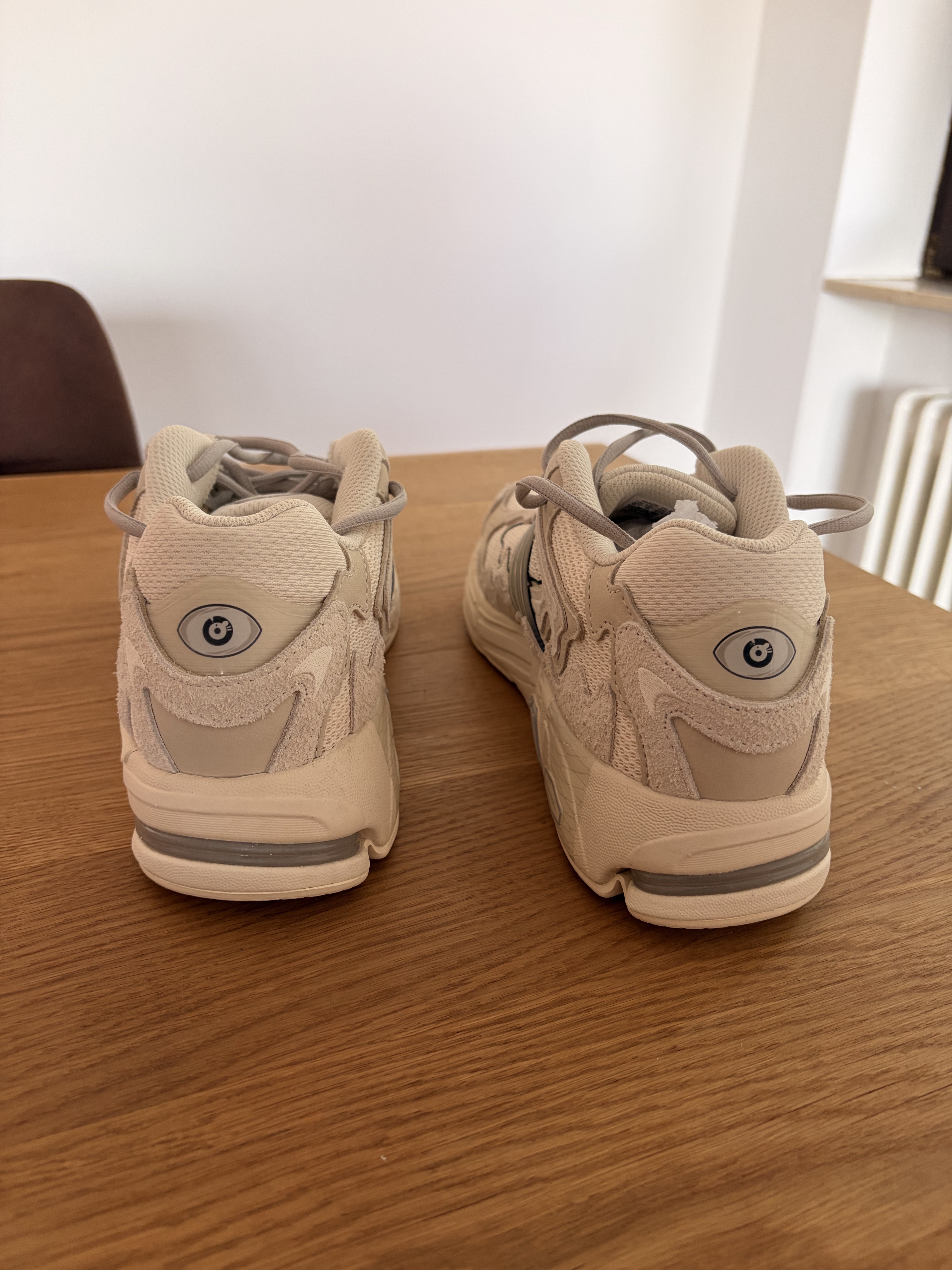 Adidas x Bad Bunny Response CL 'Wonder White' (2024) photo 4