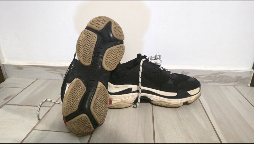 Balenciaga Triple S 'Black White Red' (2018 Reissue) photo 7