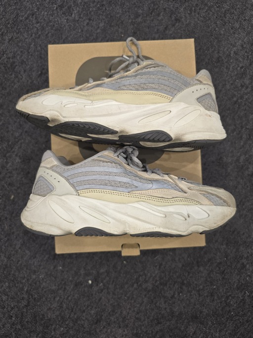 Yeezy Boost 700 V2 'Cream' (2021)