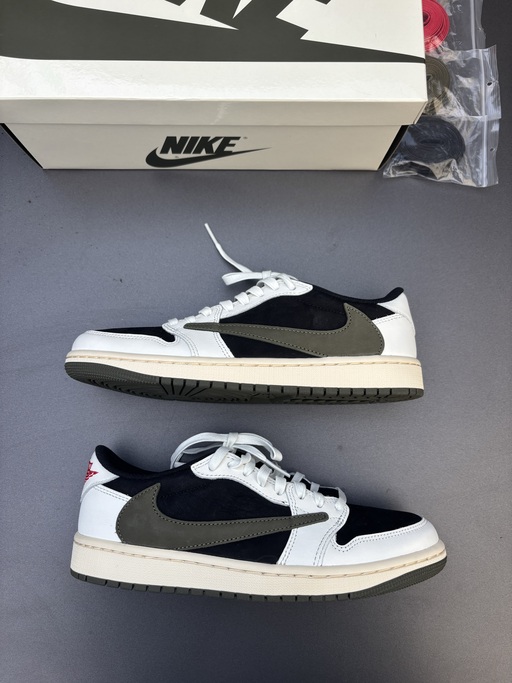 Air Jordan x Travis Scott 1 Low OG SP WMNS 'Olive' (2023)