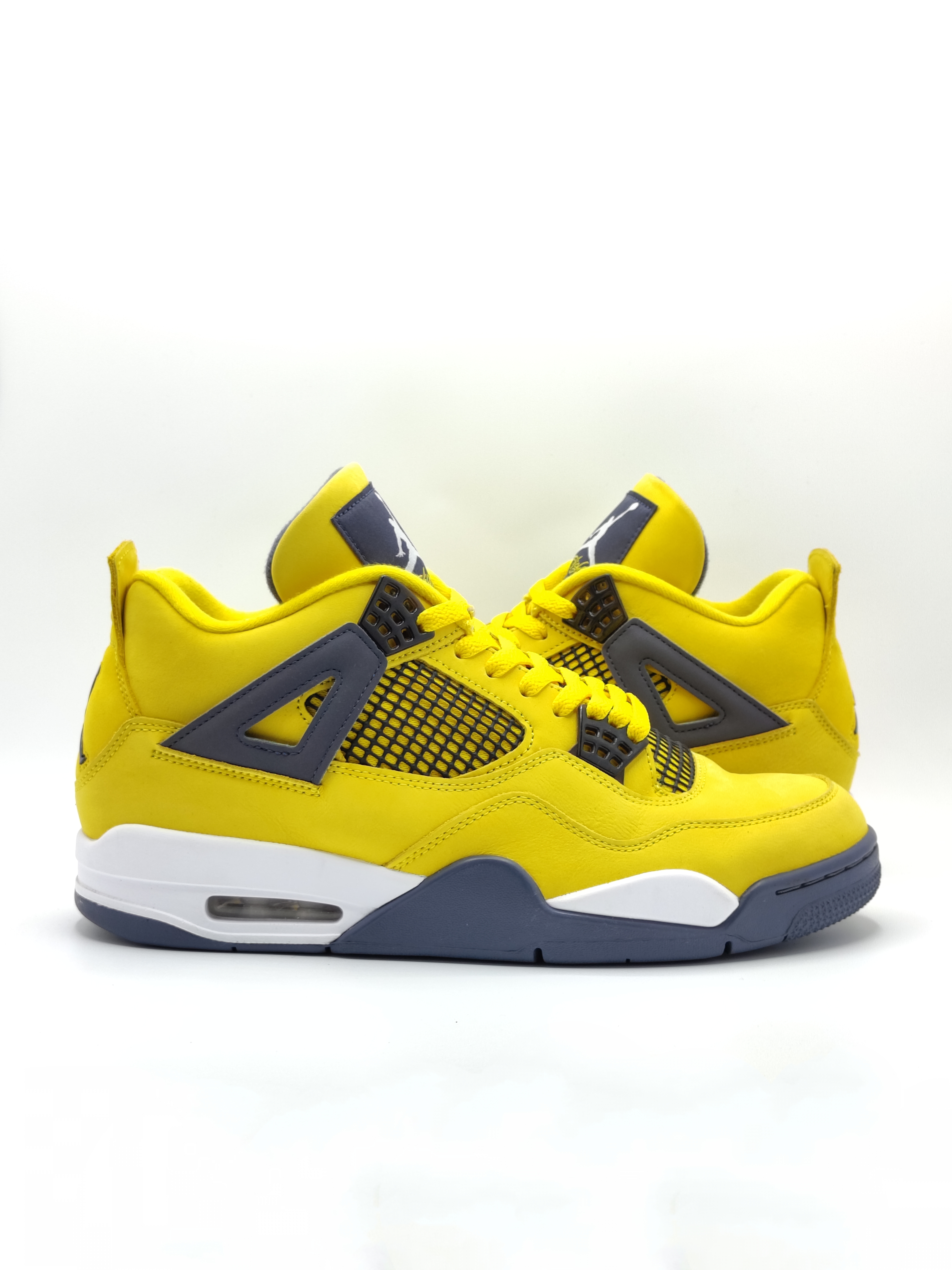 Air Jordan 4 Retro 'Lightning' (2021) photo 1