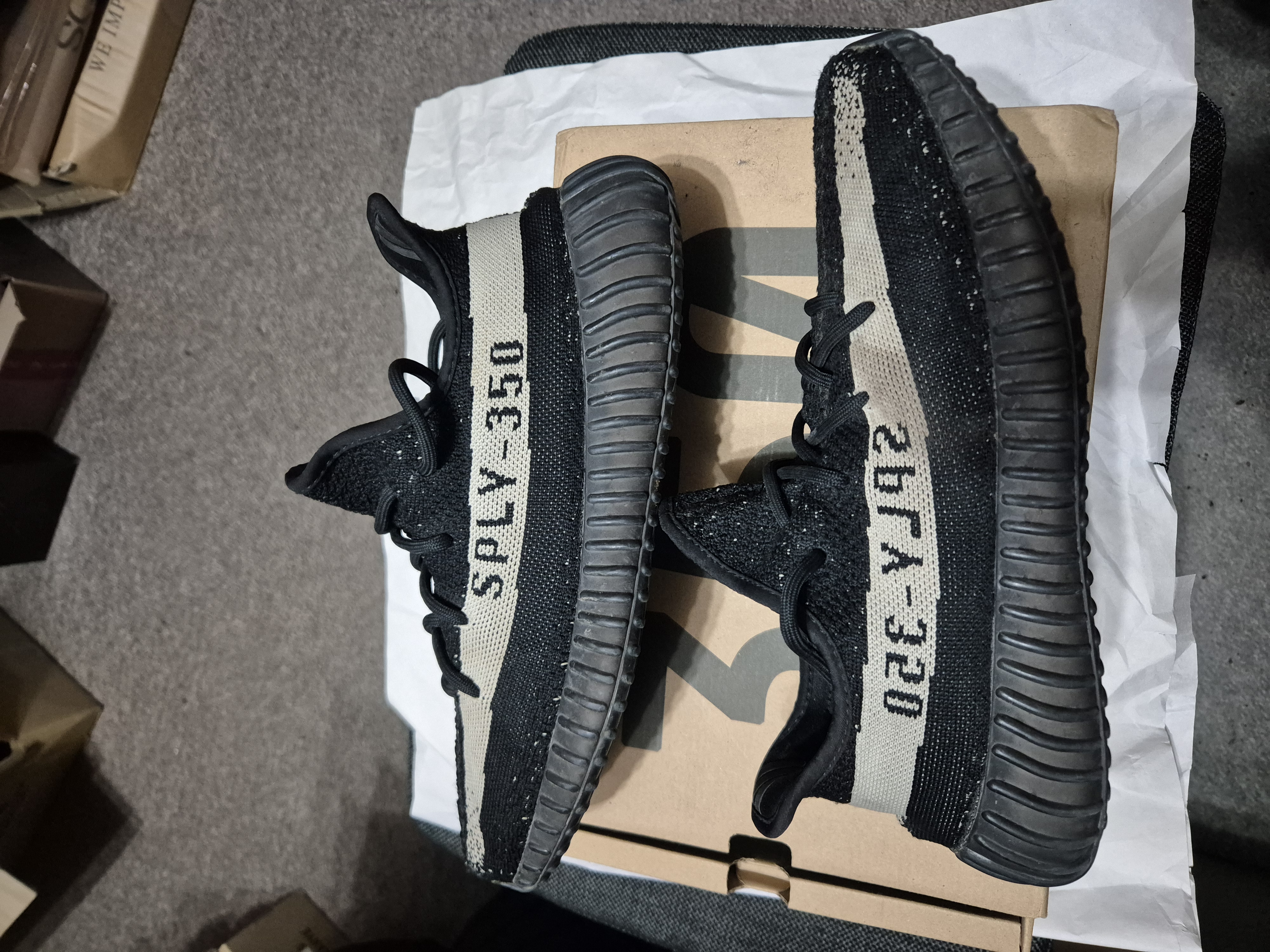 Yeezy Boost 350 V2 'Oreo' photo 1