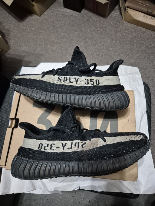 Yeezy Boost 350 V2 'Oreo'