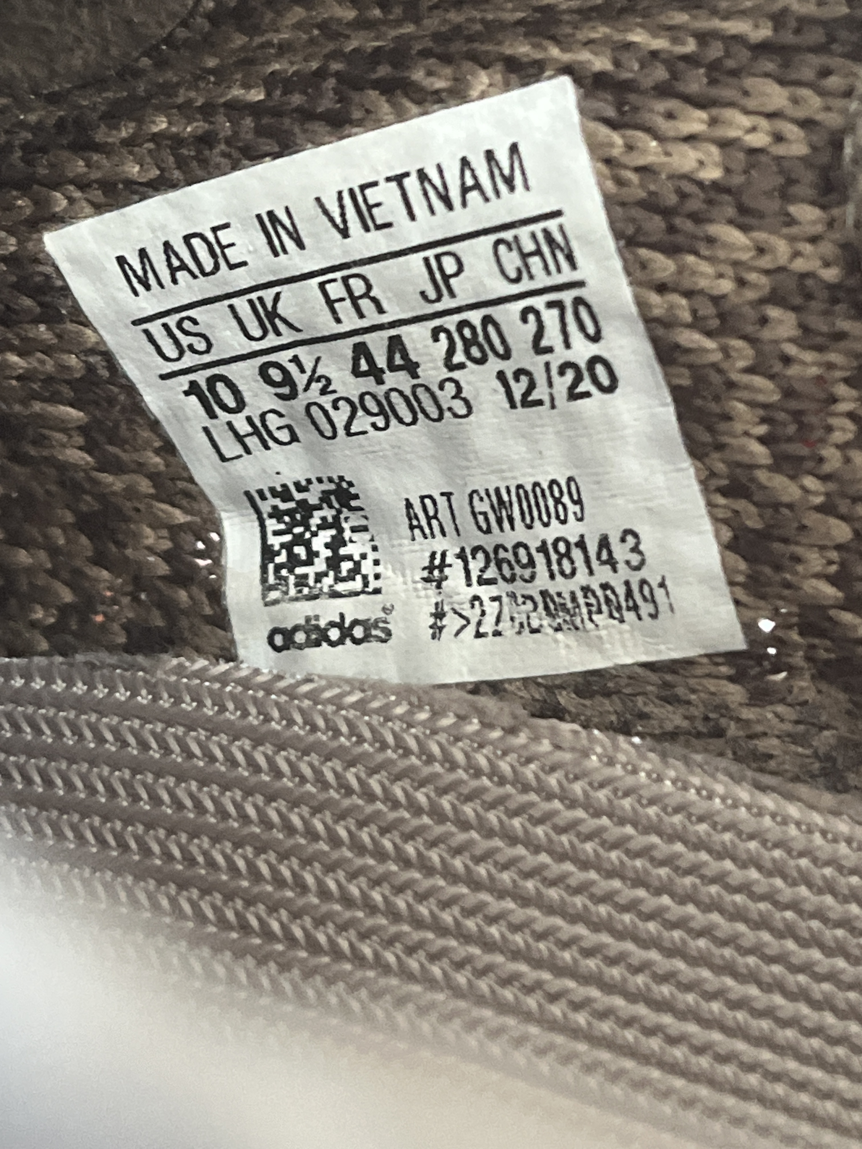 Yeezy Boost 350 V2 'Ash Stone' photo 6