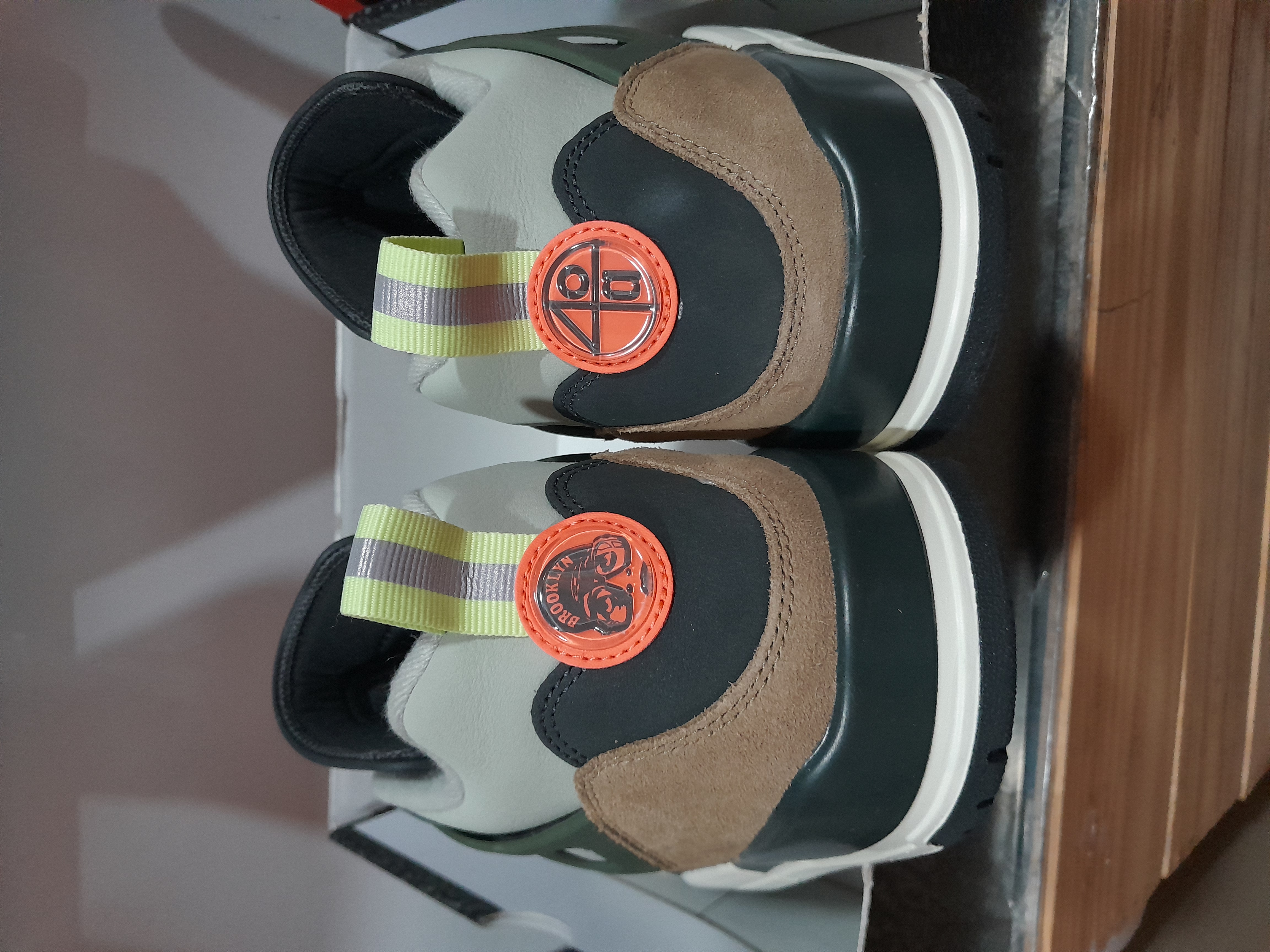 Air Jordan Spizike Low 'Anthracite Mango Cargo Khaki' (2026) photo 3