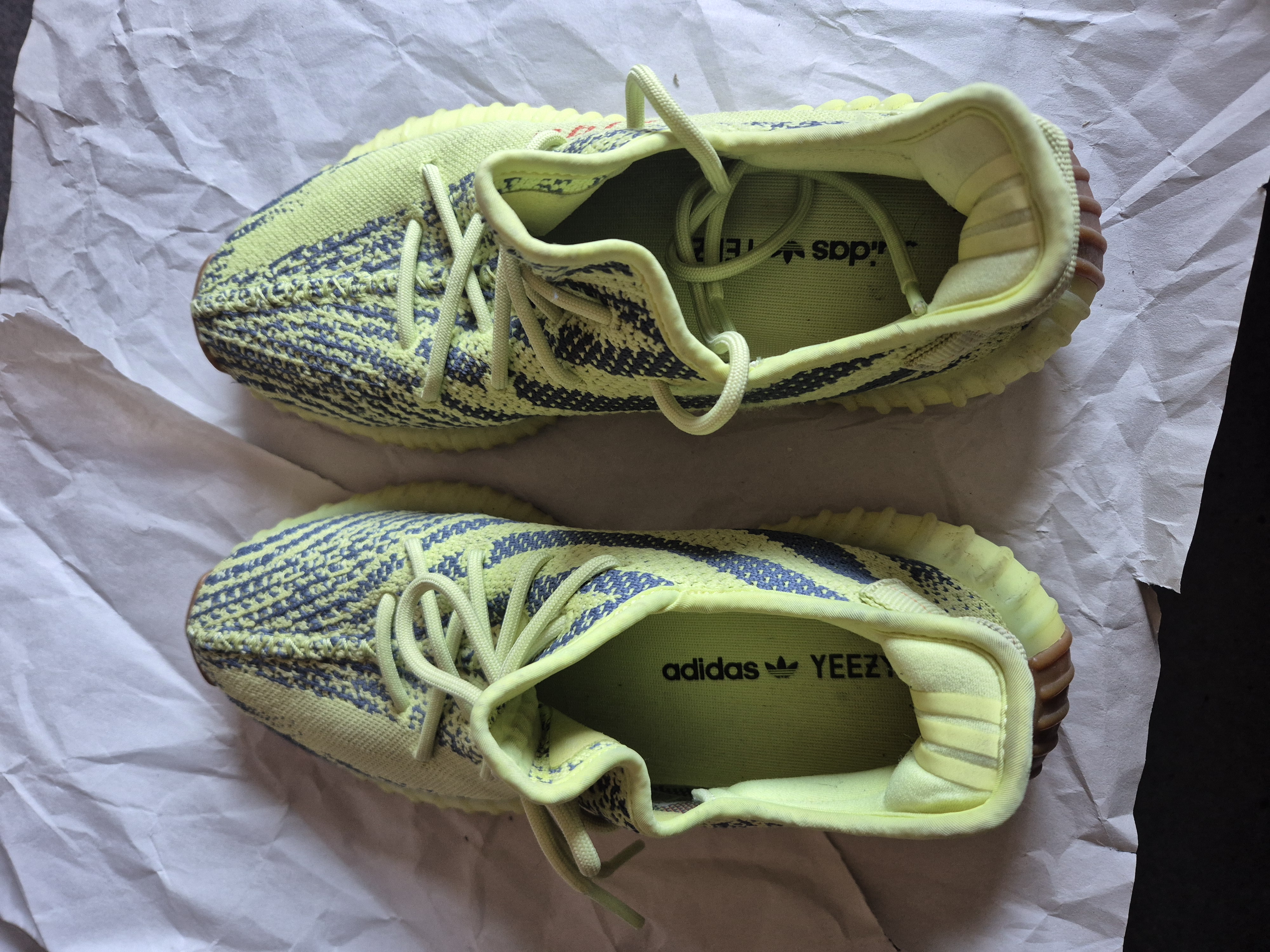 Yeezy Boost 350 V2 'Semi Frozen Yellow' photo 3