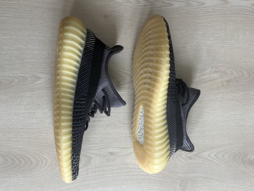 Yeezy Boost 350 V2 'Carbon' (2020)