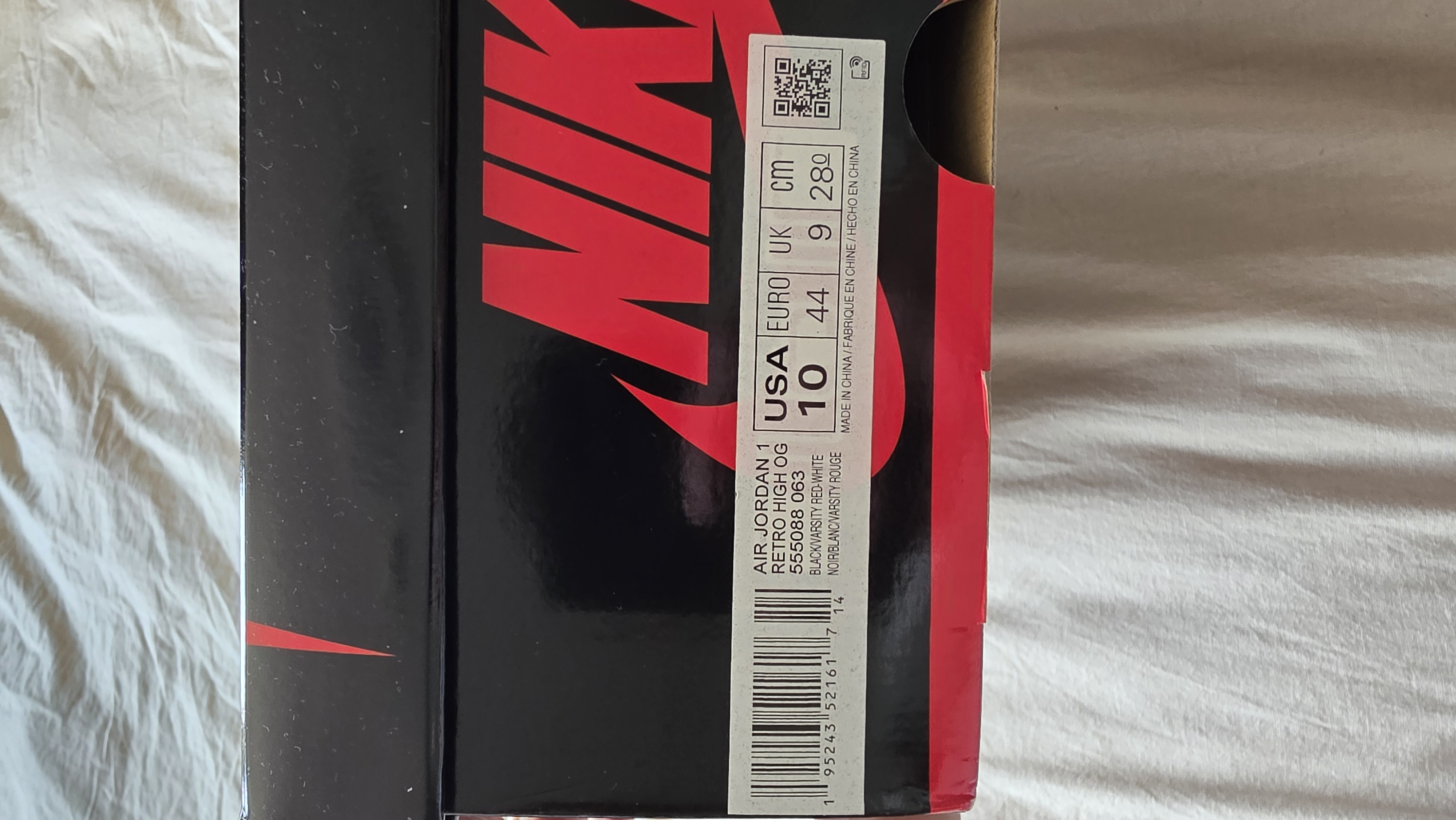 Air Jordan 1 Retro High OG 'Bred Patent' (2021) photo 6