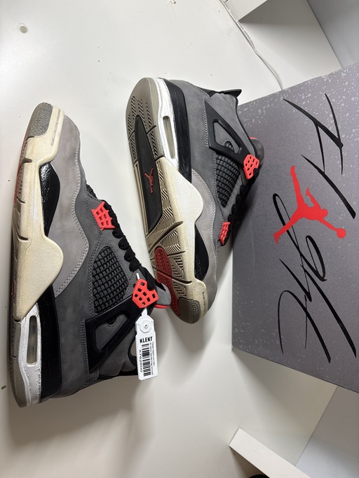 Air Jordan 4 Retro 'Infrared' (2022)