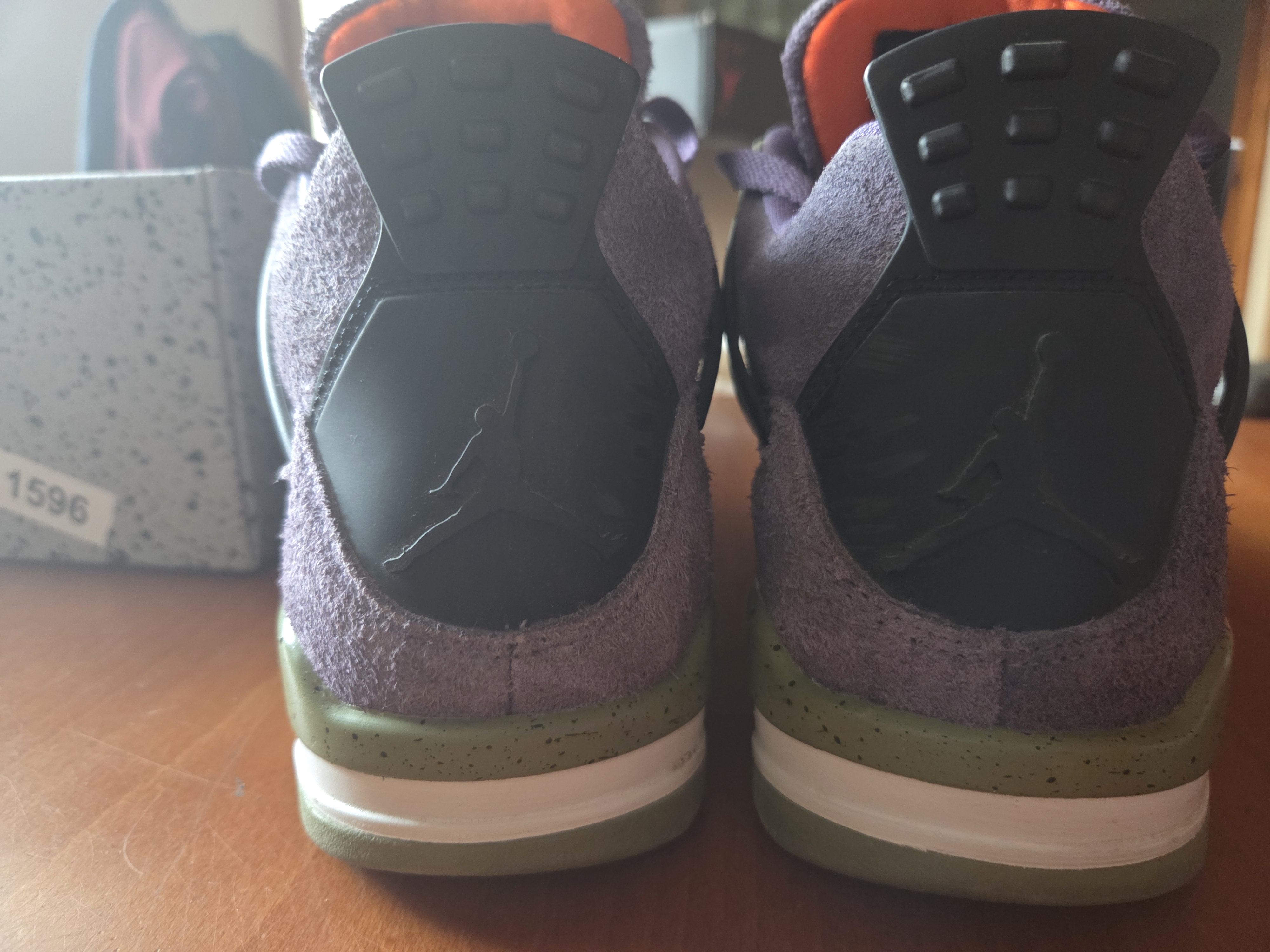 Air Jordan 4 WMNS 'Canyon Purple' (2022) photo 4