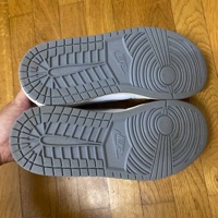 Air Jordan 1 Mid Neutral Grey (2022) photo 5
