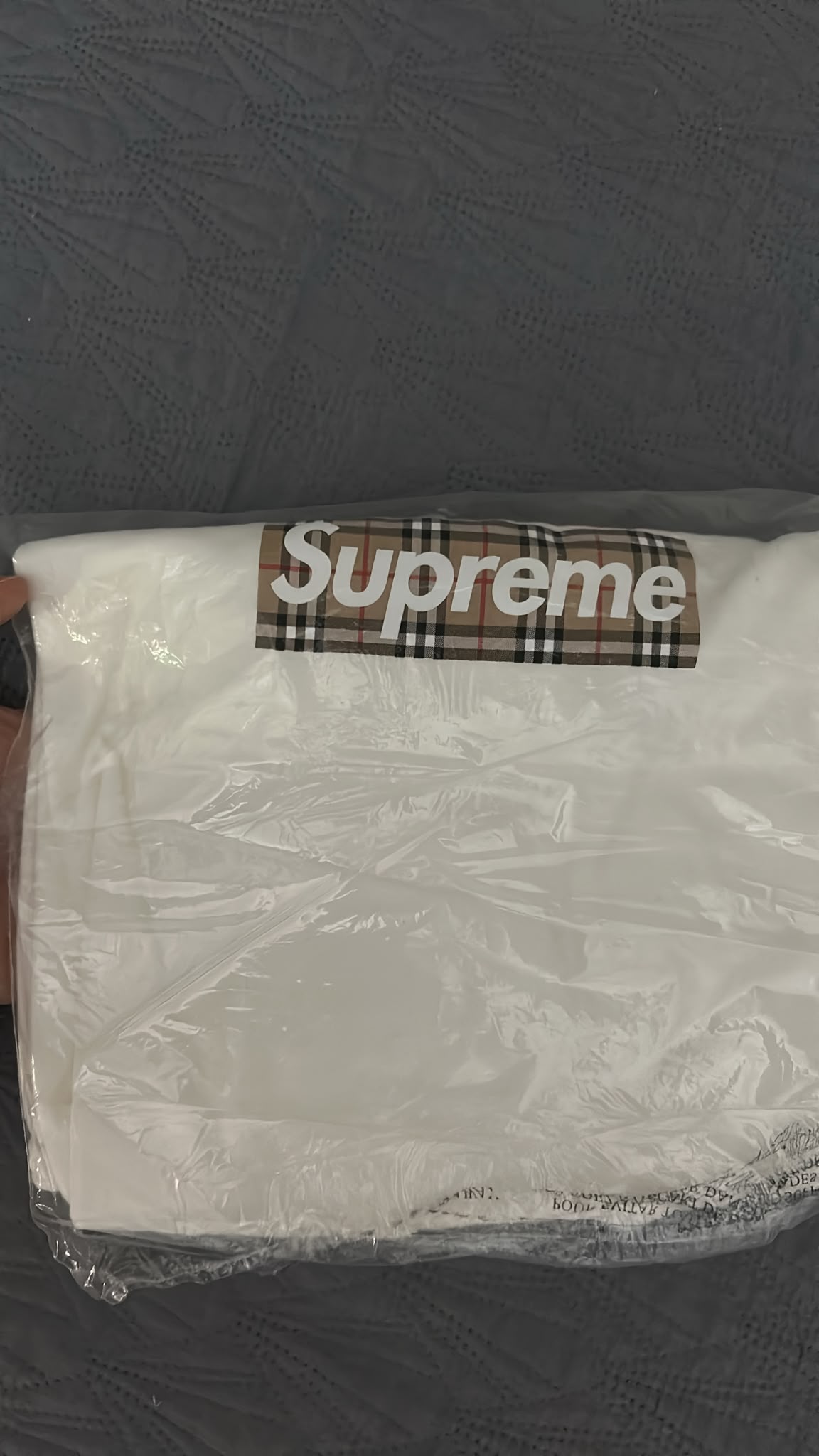 Supreme x Burberry® Box Logo Tee White (SS22) photo 1