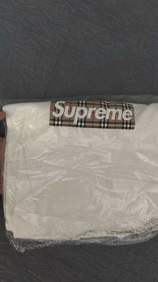 Supreme x Burberry® Box Logo Tee White (SS22)