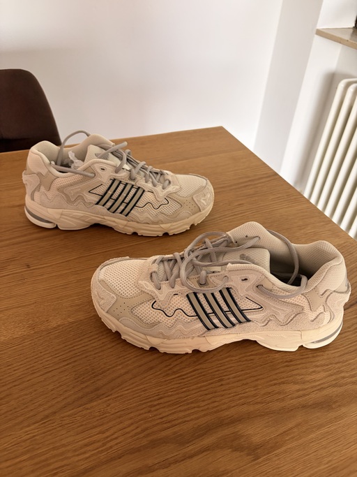 Adidas x Bad Bunny Response CL 'Wonder White' (2024)