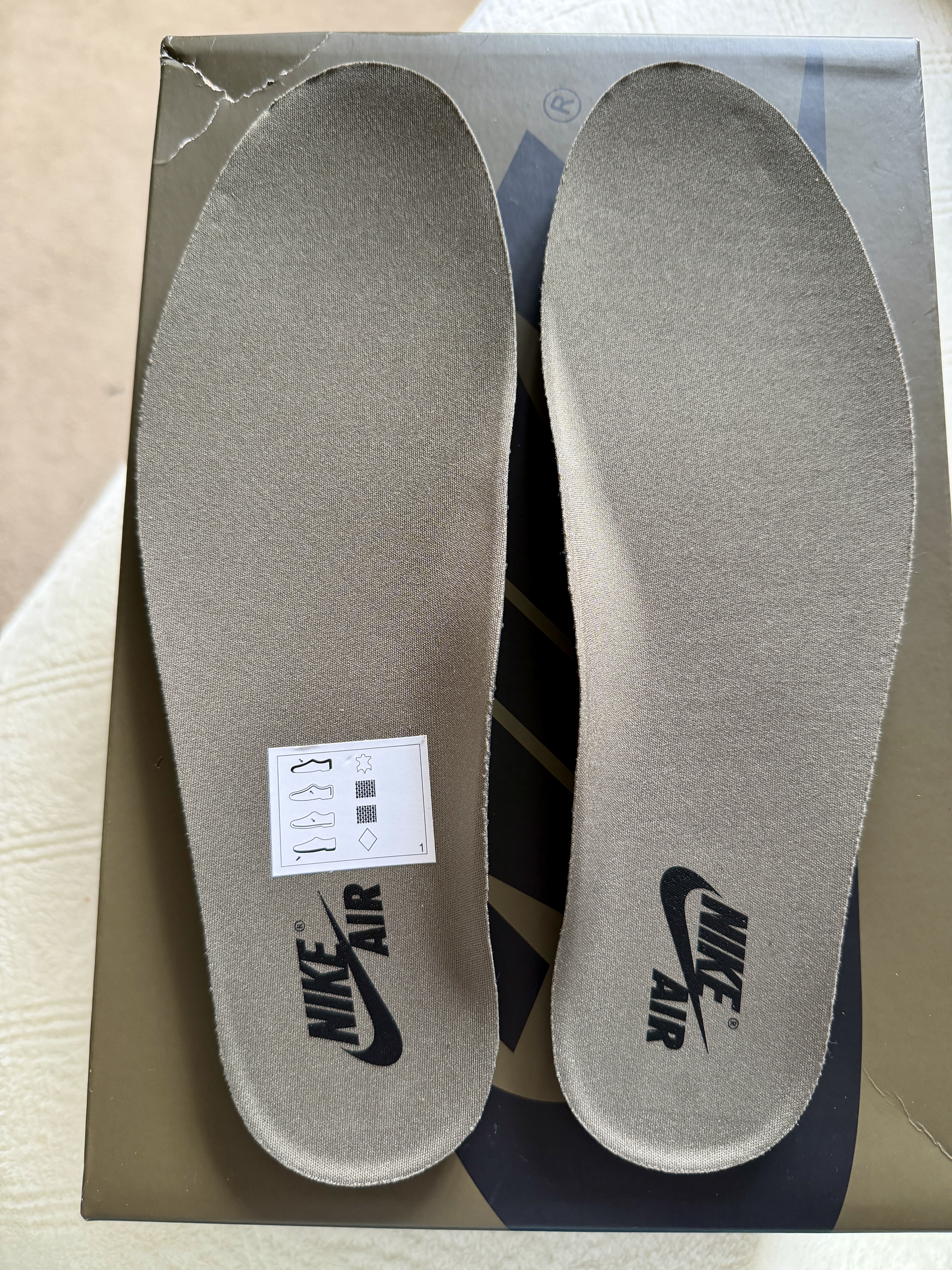 Air Jordan 1 Low OG 'Medium Olive' (2026) photo 5