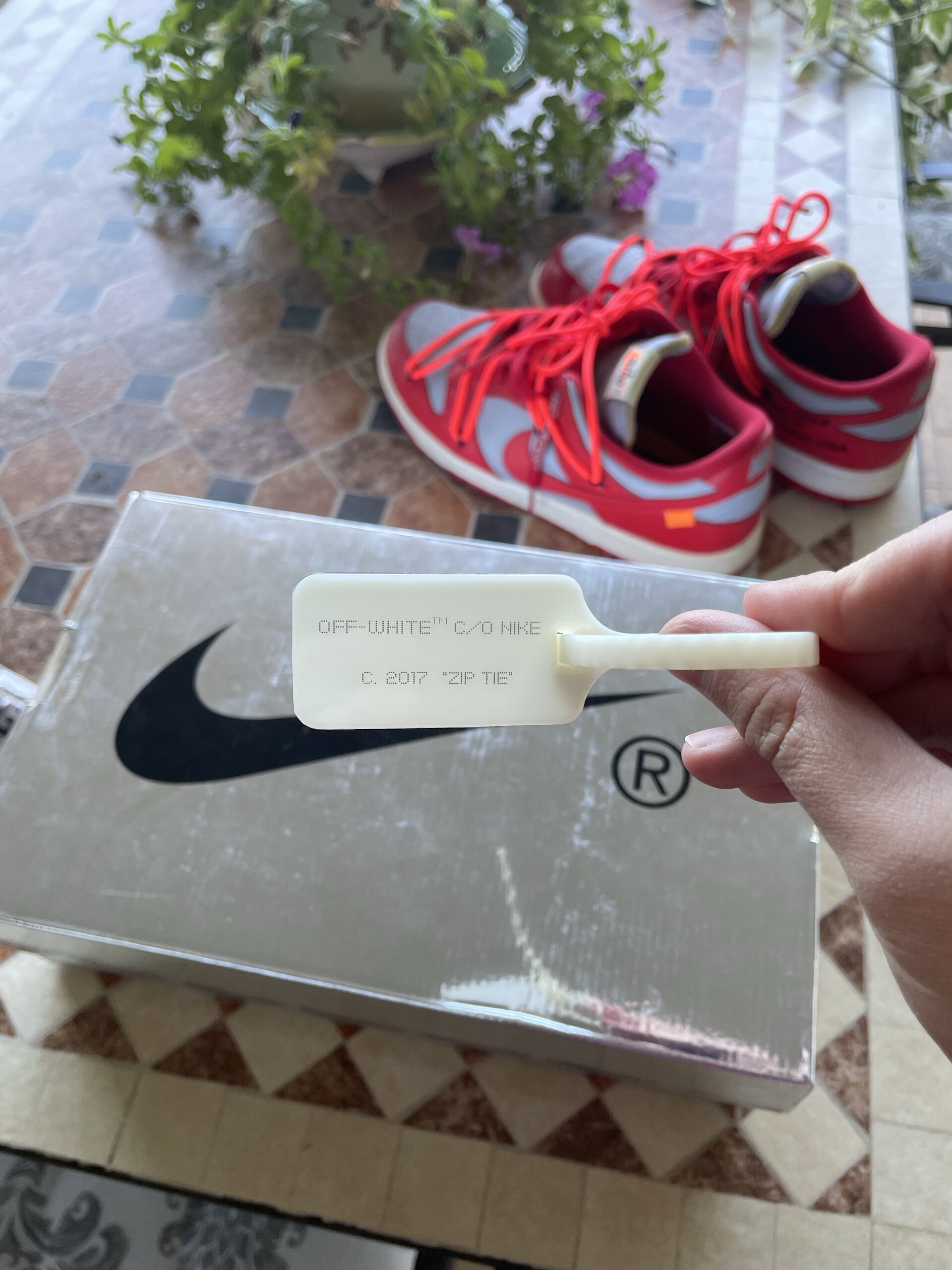 Nike x Off White Dunk Low 'University Red' (2019) photo 4