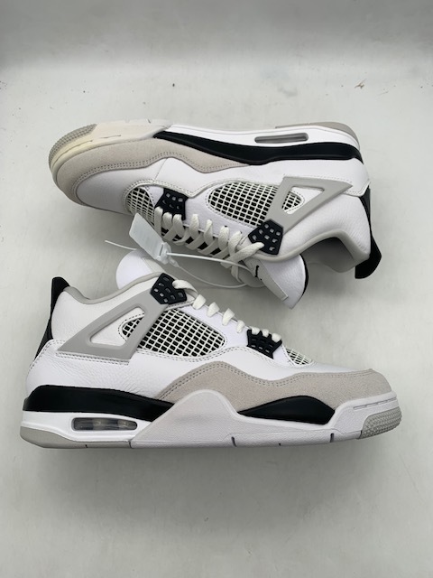 Air Jordan 4 'Military Black' (2022)