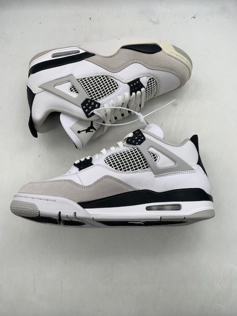 Air Jordan 4 'Military Black' (2022)