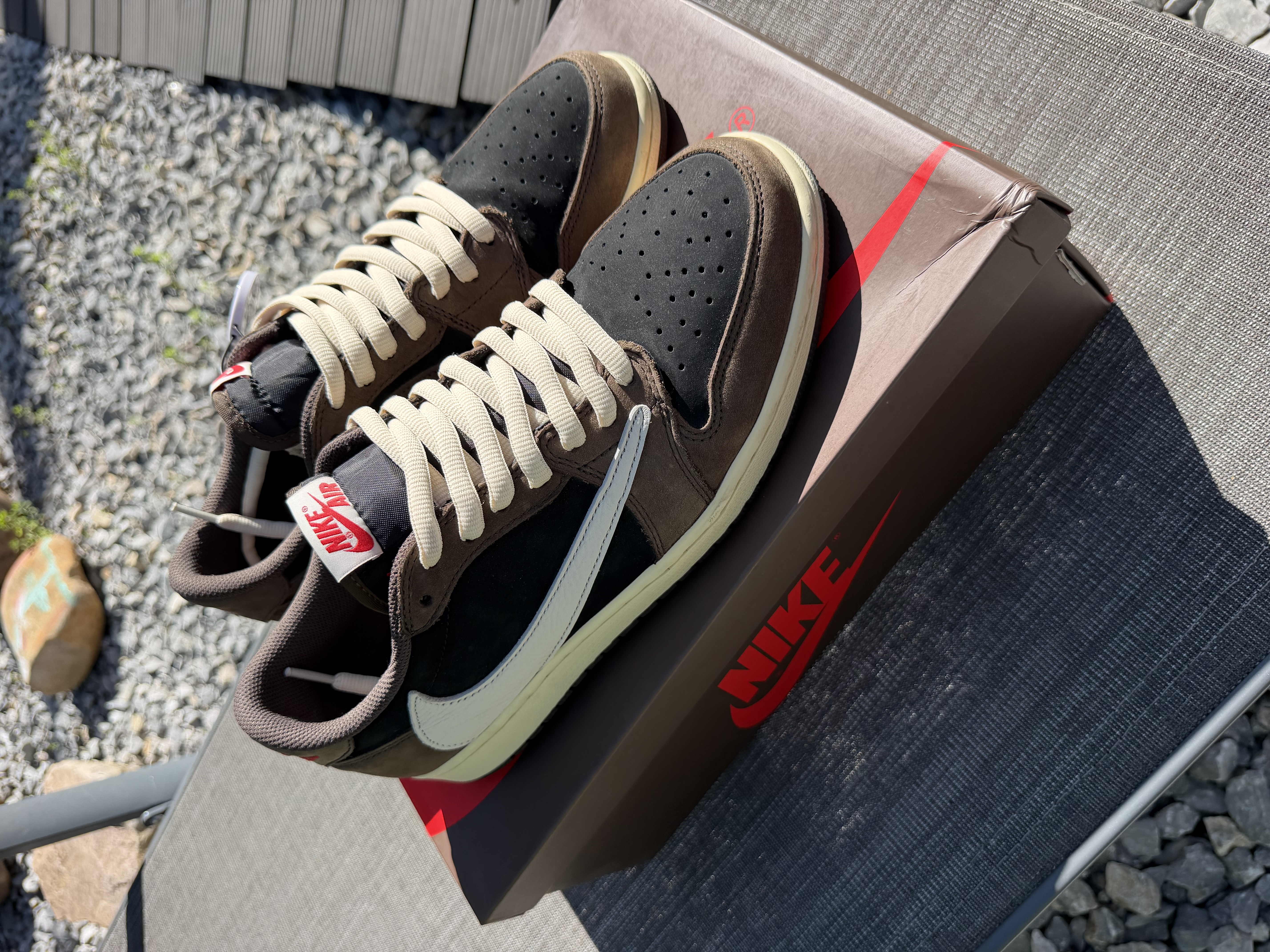 Air Jordan x Travis Scott 1 Low OG 'Dark Mocha' (2019) photo 1