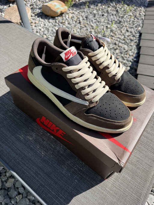 Air Jordan x Travis Scott 1 Low OG 'Dark Mocha' (2019)