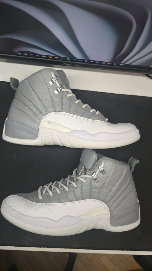 Air Jordan 12 Stealth (2022)