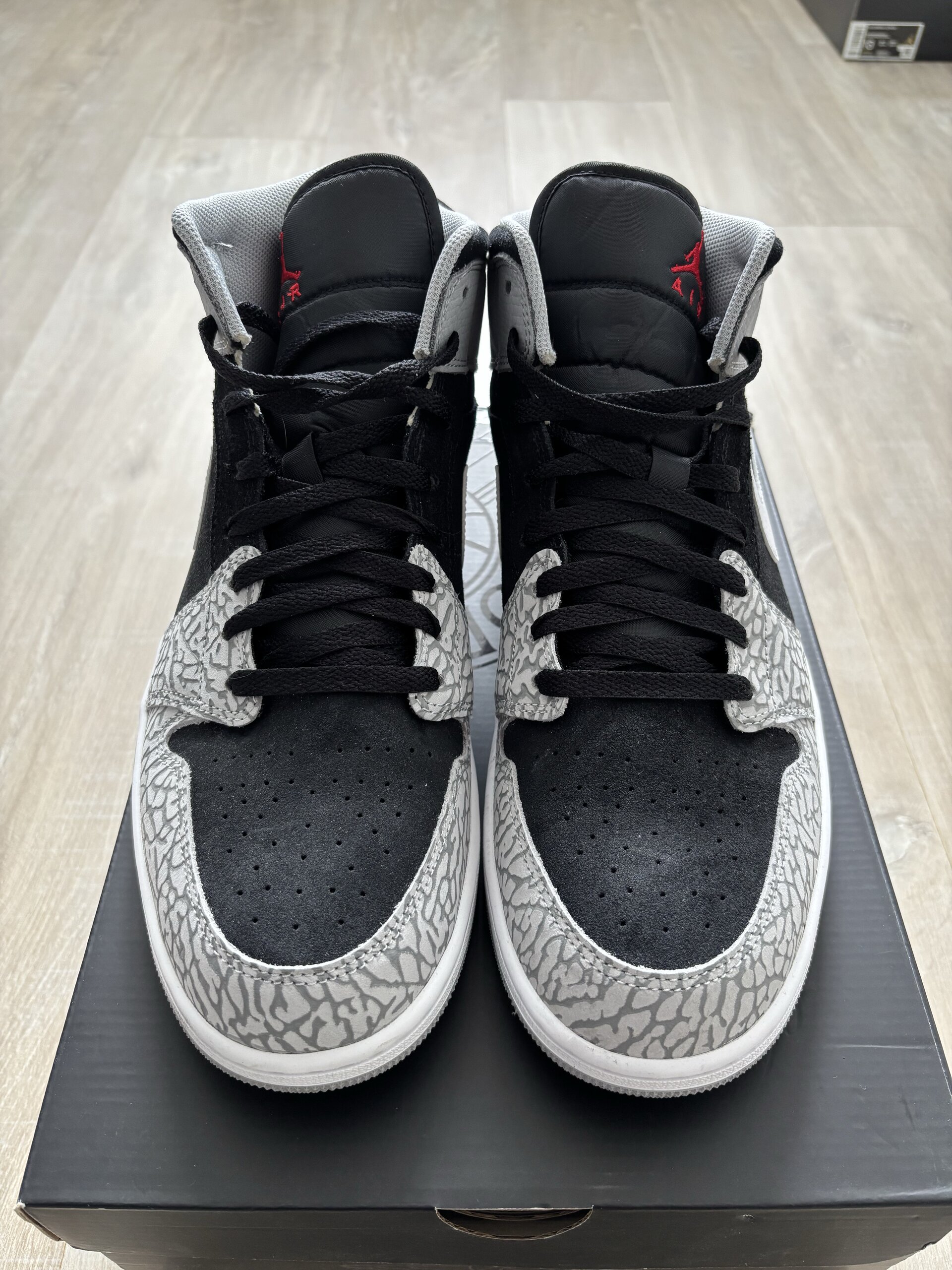 Air Jordan 1 Mid Elephant Print (2022) photo 8