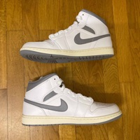 Air Jordan 1 Mid Neutral Grey (2022) photo 2