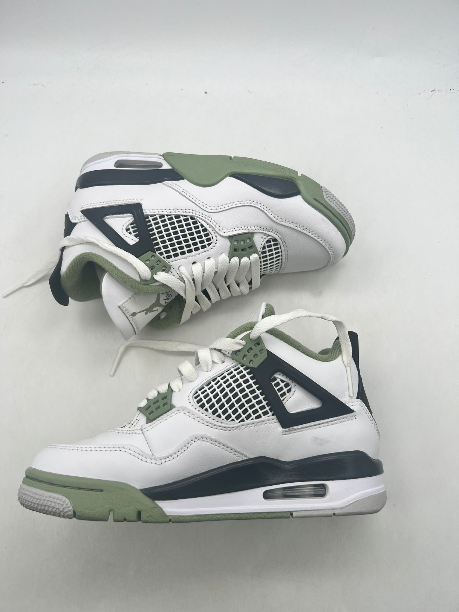 Air Jordan 4 WMNS 'Seafoam' (2023) photo 2