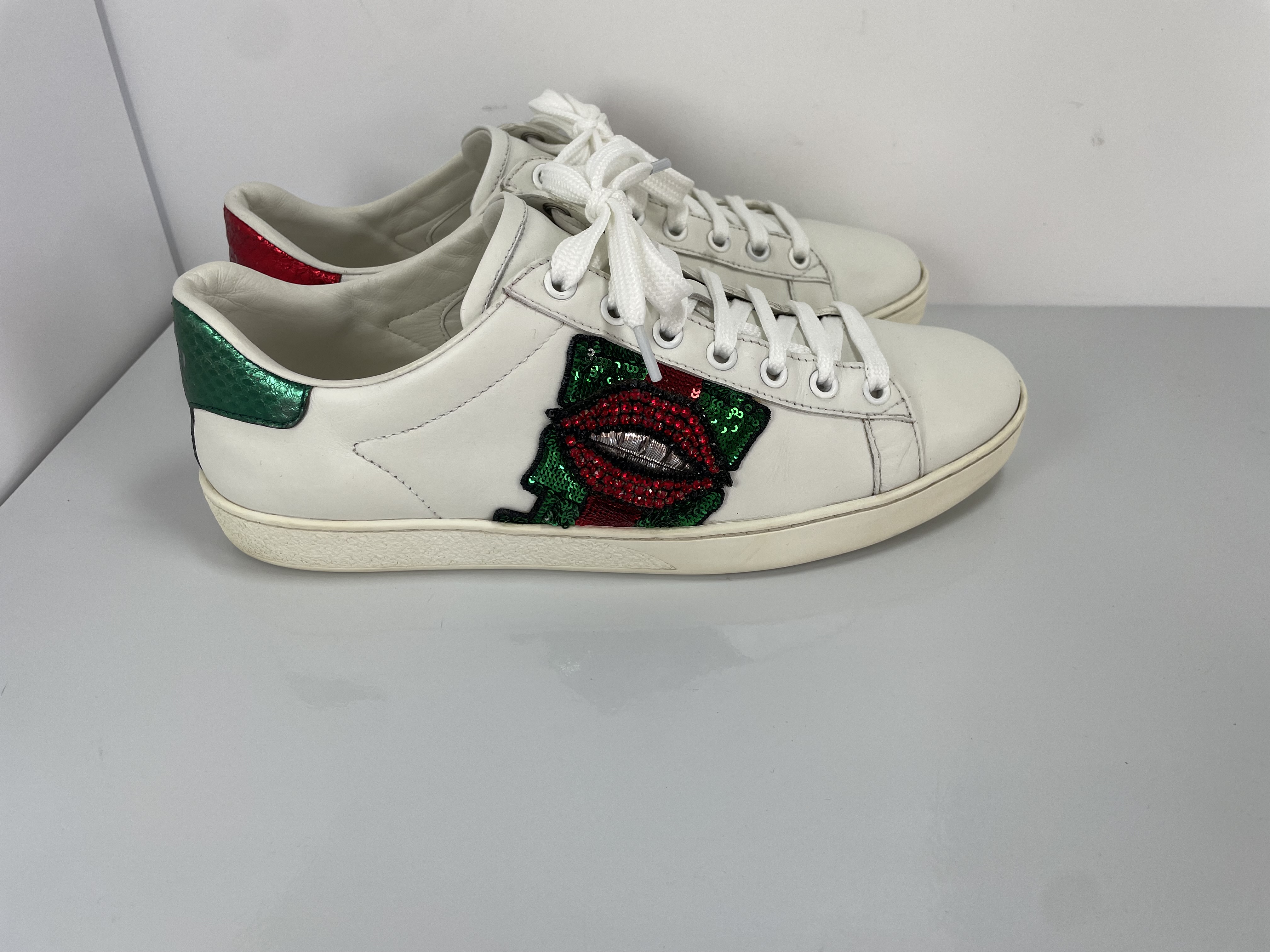 Luxury Gucci Ace Bee White photo 2