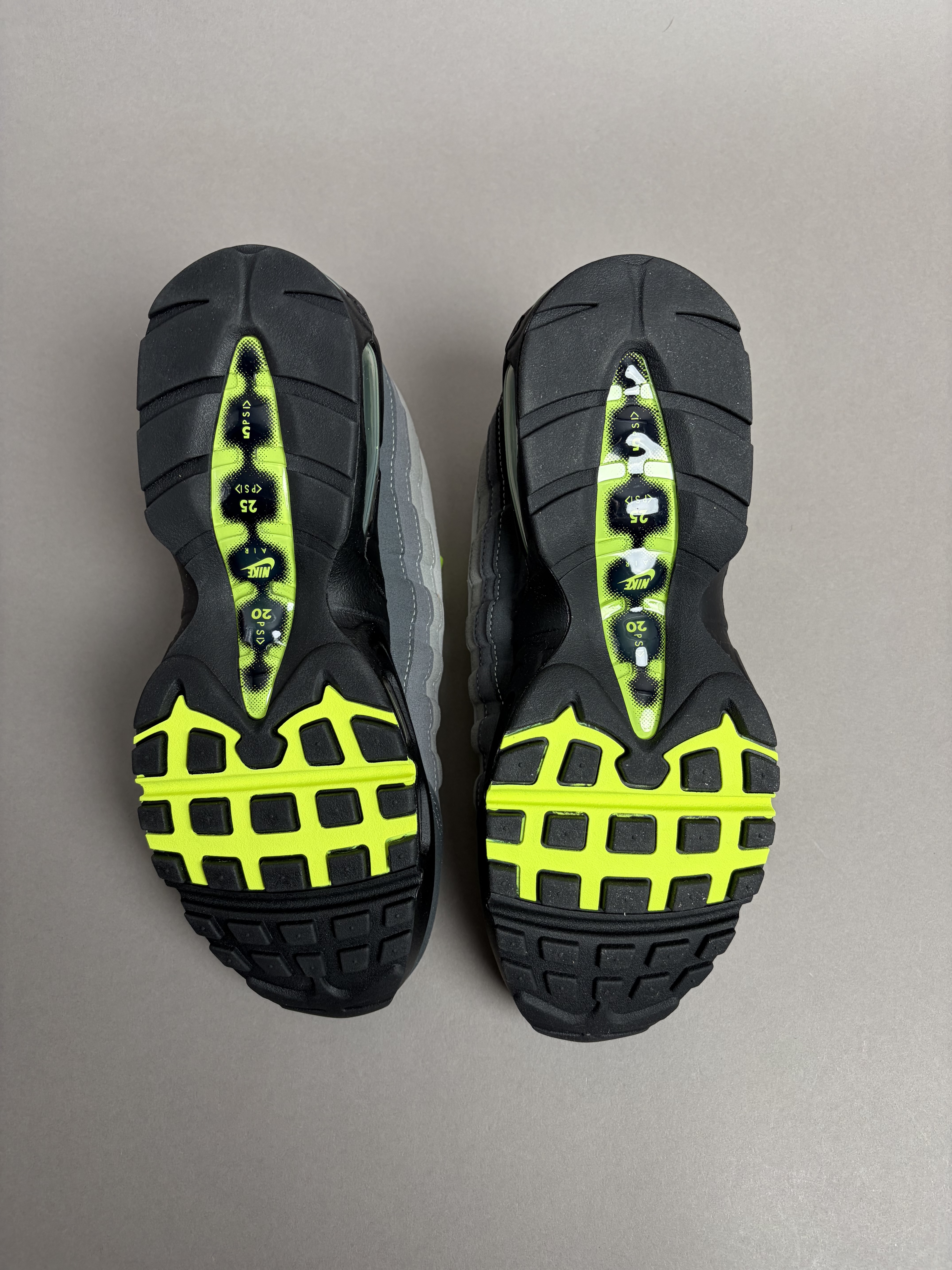 Nike Air Max 95 'Neon' (2025/2026) photo 5