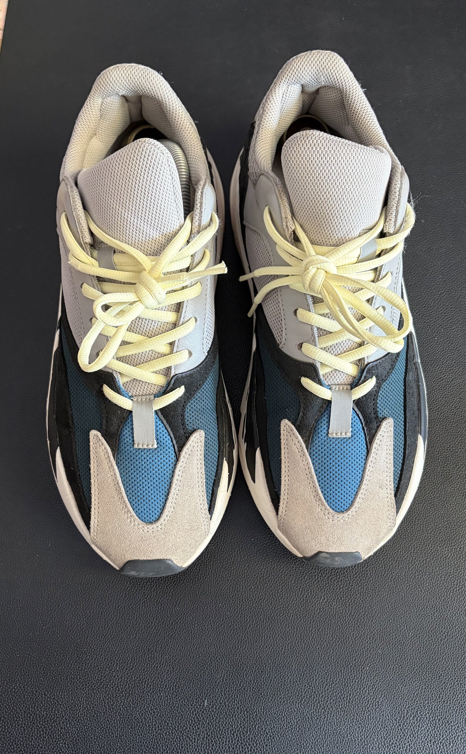 Yeezy Boost 700 'Wave Runner' photo 3