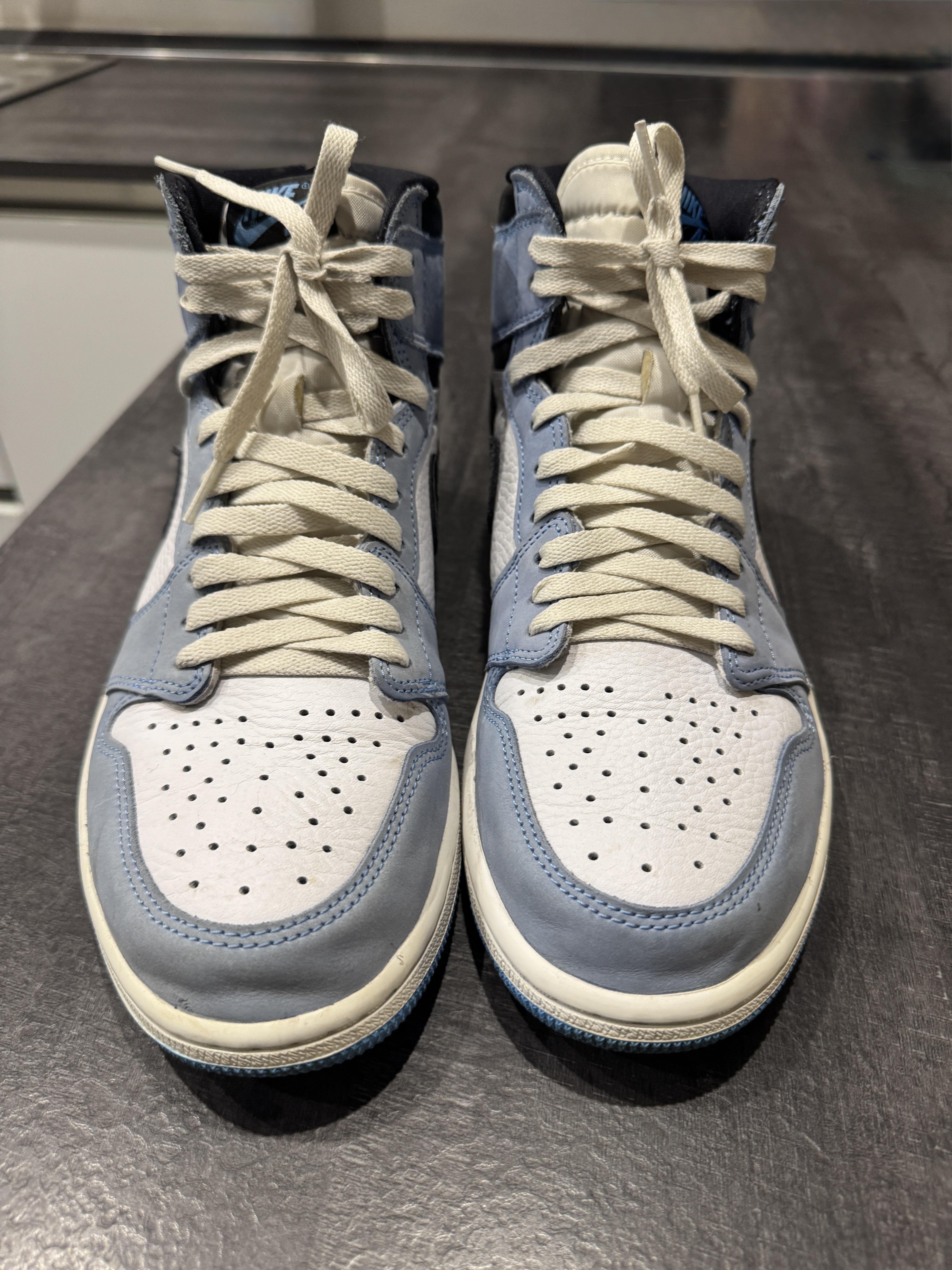Air Jordan 1 Retro High 'White University Blue' (2021) photo 5
