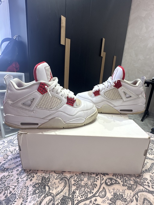 Air Jordan 4 Retro 'Metallic Red' (2020)