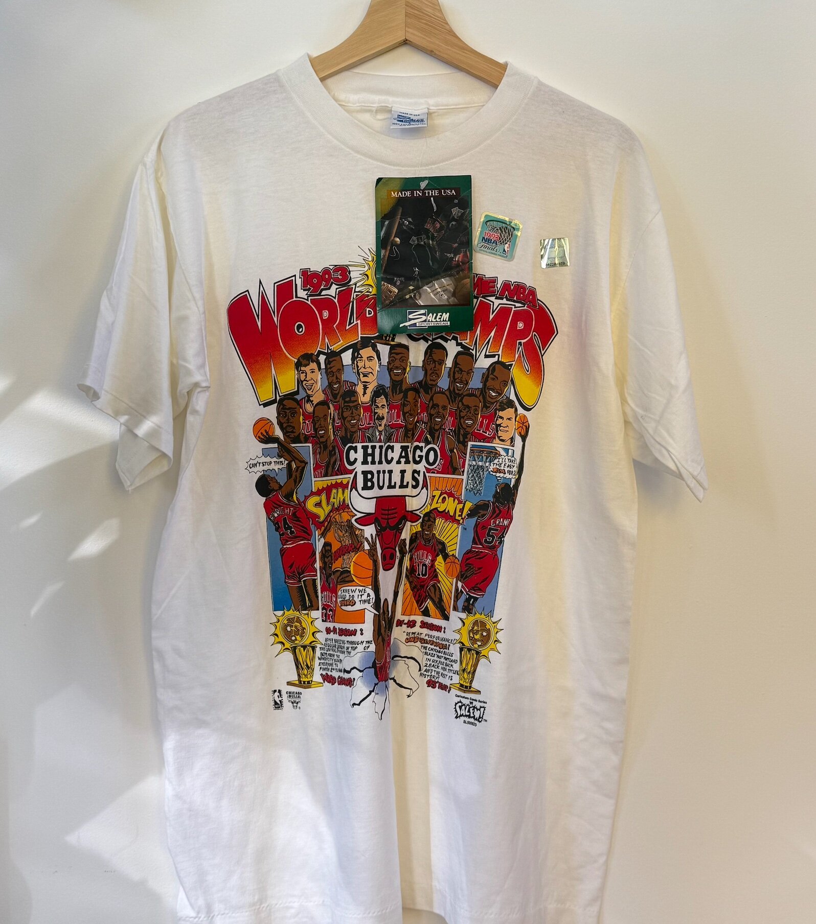 Salem Sportswear Chicago Bulls 1993 NBA World Champs Caricature T-Shirt photo 1