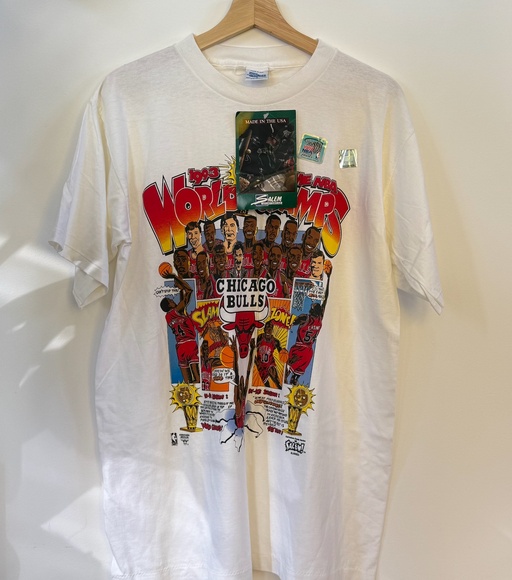 Salem Sportswear Chicago Bulls 1993 NBA World Champs Caricature T-Shirt