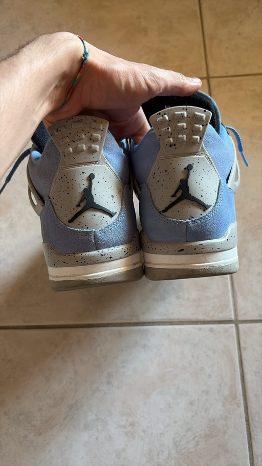 Air Jordan 4 Retro 'University Blue' (2021)