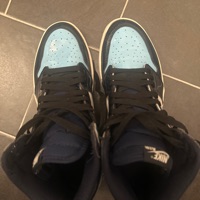 Air Jordan WMNS 1 High OG 'Blue Chill' (Patent UNC) (2019) photo 3