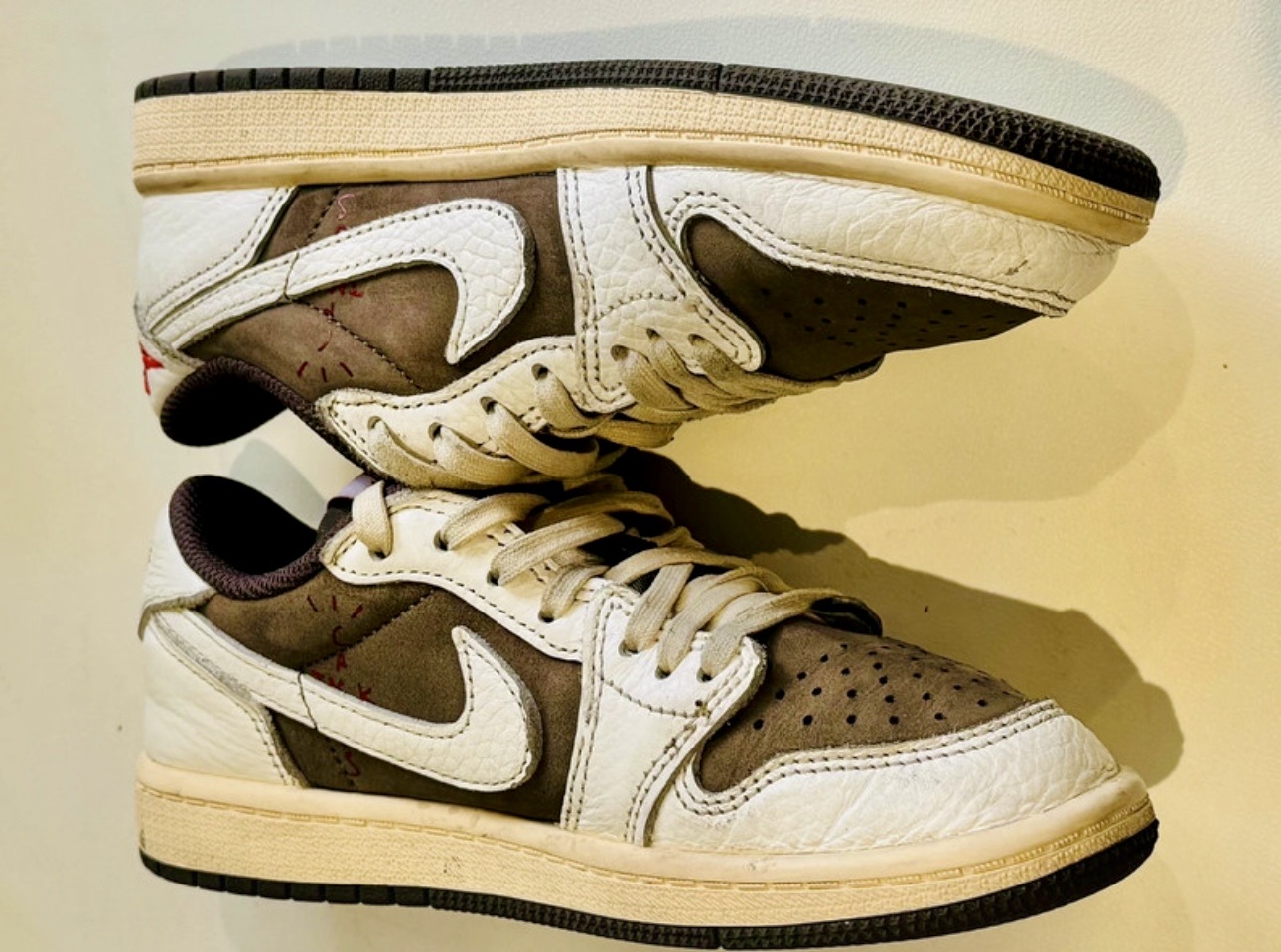 Air Jordan 1 x Travis Scott Low PS Reverse Mocha (2022) photo 8