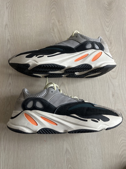 Yeezy Boost 700 'Wave Runner'